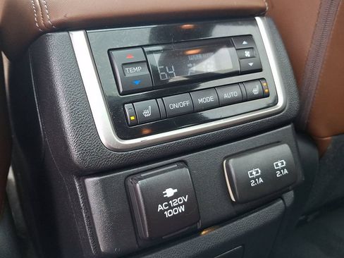 Used 2019 Subaru Ascent Touring AWD/4WD image 11