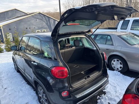 Used 2014 FIAT 500L Trekking w/ Popular Equipment Group image 26