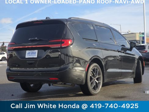 Used 2022 Chrysler Pacifica Limited w/ S Appearance Package image 18