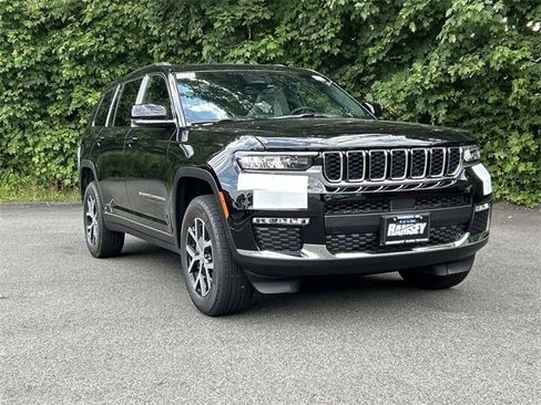 New 2025 Jeep Grand Cherokee L Limited image 1