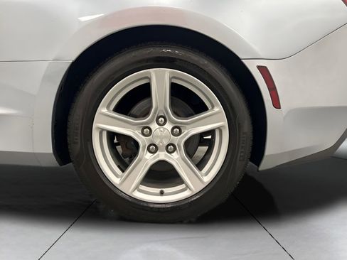 Used 2018 Chevrolet Camaro LT image 43