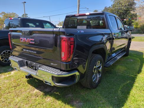 Used 2025 GMC Sierra 1500 SLT w/ SLT Premium Plus Package image 5