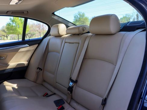 Used 2016 BMW 528i Sedan RWD image 17