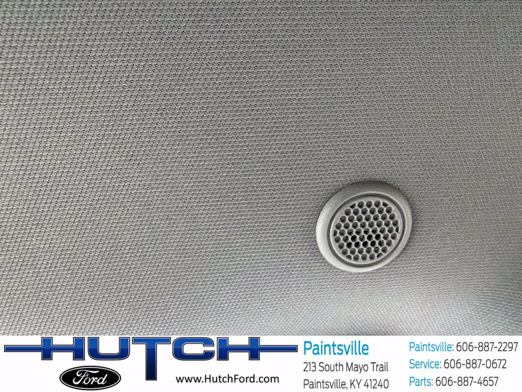 Used 2023 Ford Explorer XLT AWD/4WD image 40