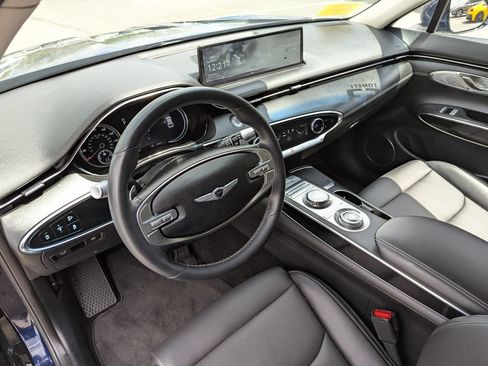 Used 2023 Genesis GV70 2.5T AWD/4WD image 13