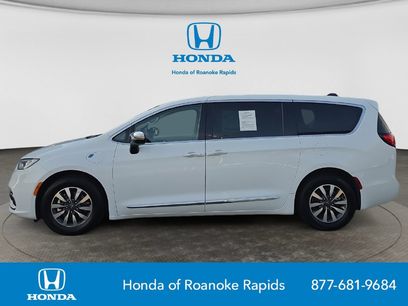 Used 2023 Chrysler Pacifica Limited