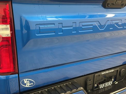 Used 2022 Chevrolet Silverado 1500 RST AWD/4WD image 40