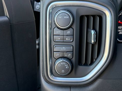 Used 2022 Chevrolet Silverado 1500 LT w/ Bed Protection Package AWD/4WD image 17