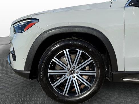 Used 2024 Mercedes-Benz GLE 450e 4MATIC w/ Driver Assistance Package image 9