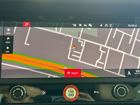 New 2026 Porsche Macan image 22