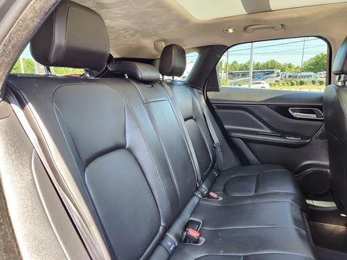 Used 2020 Jaguar F-PACE Premium AWD/4WD image 15