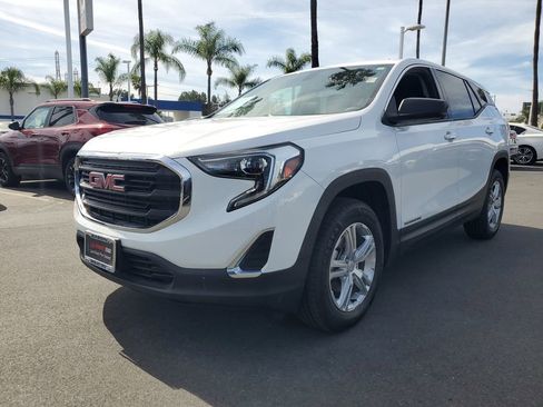 Used 2018 GMC Terrain SL image 2