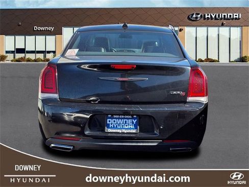 Used 2022 Chrysler 300 S image 4