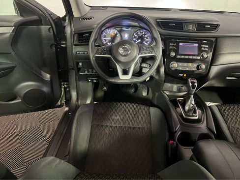 Used 2017 Nissan Rogue S image 12