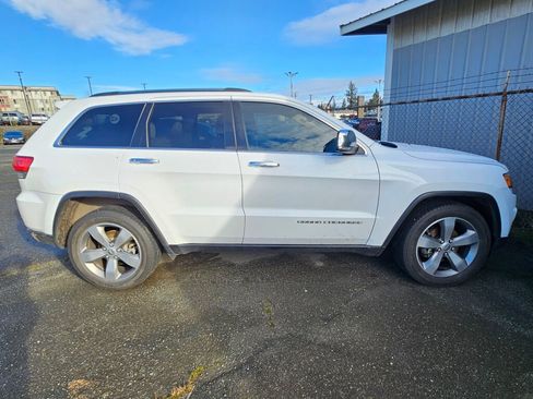 Used 2015 Jeep Grand Cherokee Limited w/ Luxury Group II image 9