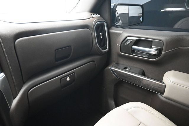 Used 2021 Chevrolet Silverado 1500 LTZ AWD/4WD image 11