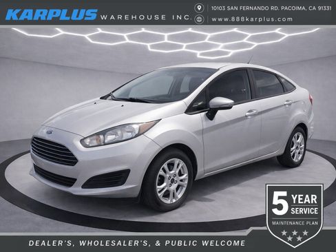 Used 2016 Ford Fiesta SE FWD image 1
