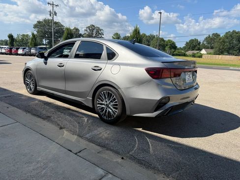 Used 2022 Kia Forte GT-Line w/ GT-Line Premium Package FWD image 5