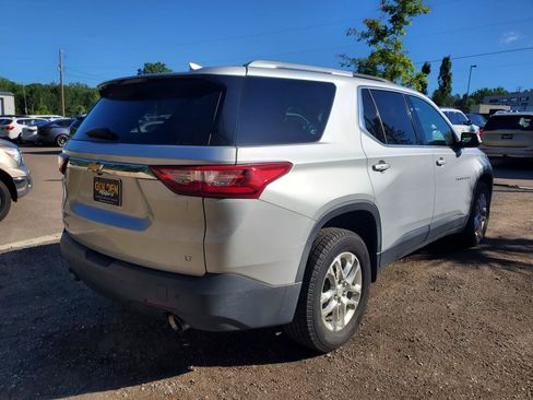 Used 2018 Chevrolet Traverse LT FWD image 4