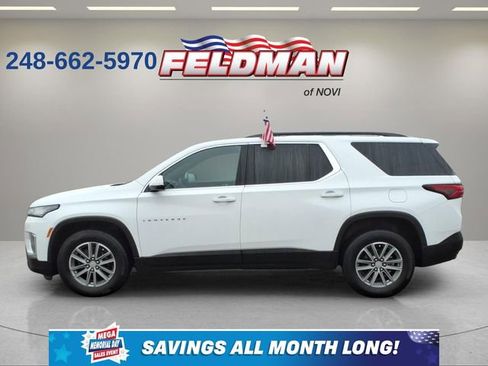 Used 2023 Chevrolet Traverse LT FWD image 2
