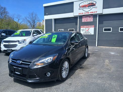 Used 2014 Ford Focus Titanium image 3