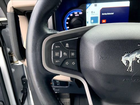 Used 2022 Ford Bronco Wildtrak image 20