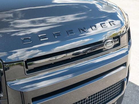 New 2026 Land Rover Defender 110 V8 AWD/4WD image 15