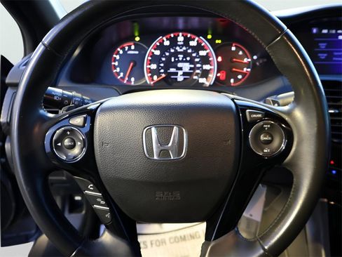 Used 2017 Honda Accord Sport image 26