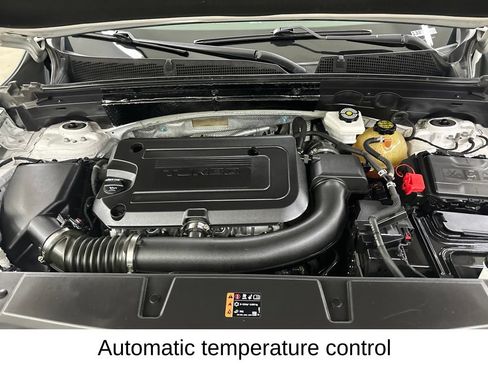 Used 2021 Buick Envision Essence AWD/4WD image 19