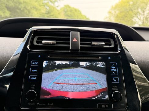 Used 2016 Toyota Prius Three Touring FWD image 14