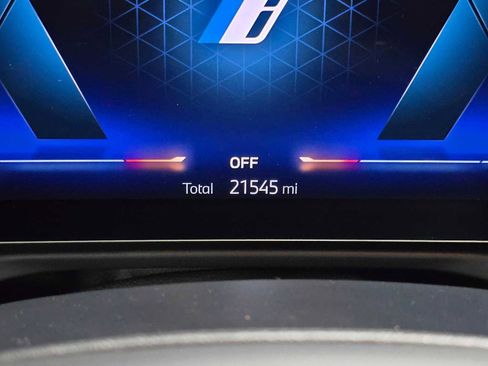 Used 2024 BMW i4 xDrive40i image 26