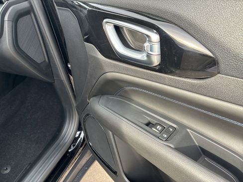 New 2026 Jeep Compass Latitude image 18