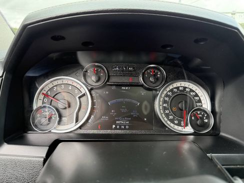 Used 2018 RAM 2500 Laramie w/ Sport Appearance Group AWD/4WD image 11