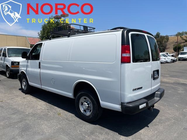 Used 2018 Chevrolet Express 2500 RWD image 9