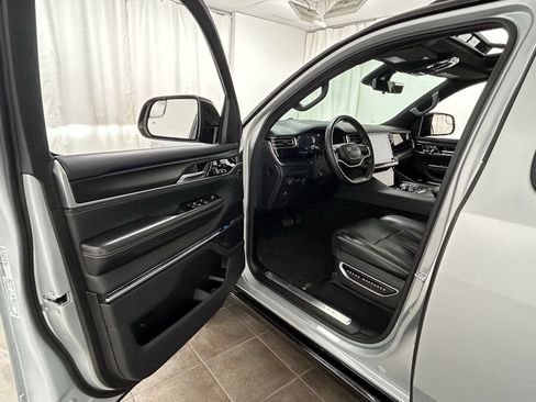 Used 2024 Jeep Grand Wagoneer L Series II w/ Quick Order Packagew 28T AWD/4WD image 22