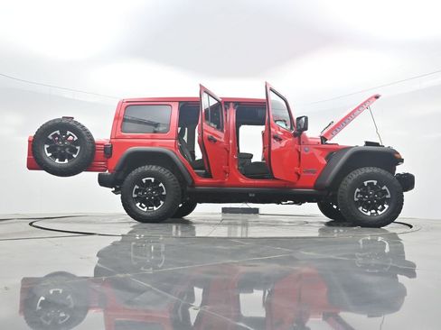 Used 2025 Jeep Wrangler Unlimited Rubicon 4xe w/ Convenience Group image 43
