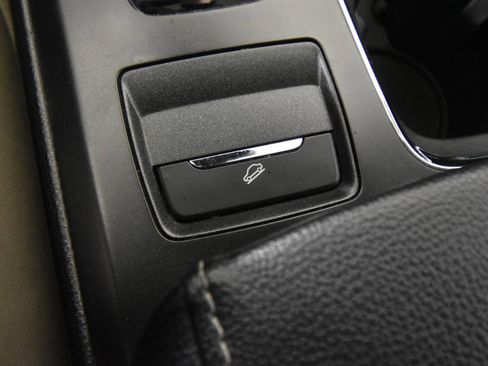 Used 2019 Ford Fusion S image 18