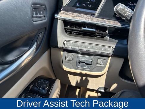 Certified 2021 Cadillac Escalade Premium Luxury w/ Driver Assist Tech Package AWD/4WD image 17