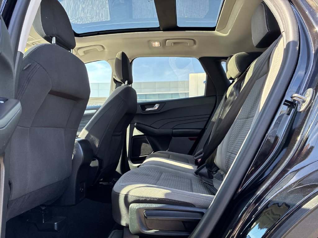 Certified 2021 Ford Escape SE w/ SE Sport Appearance Package AWD/4WD image 15