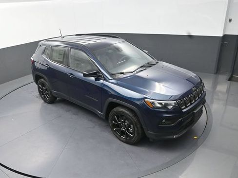 New 2026 Jeep Compass Latitude AWD/4WD image 11
