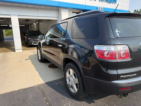 Used 2008 GMC Acadia SLT w/ Convenience Package FWD image 9