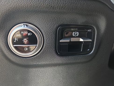 Used 2024 Mercedes-Benz EQS 580 4MATIC Sedan image 18