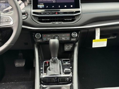 New 2026 Jeep Compass Limited image 11
