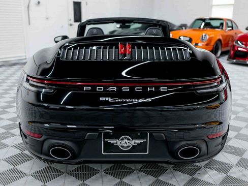 Used 2020 Porsche 911 Carrera 4S AWD/4WD image 8