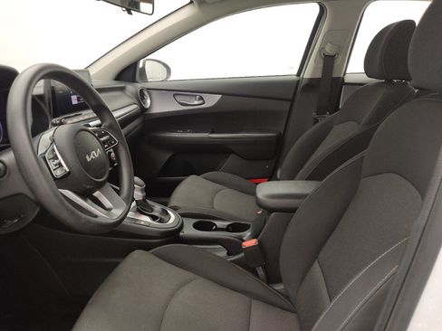 Used 2022 Kia Forte LXS FWD image 17