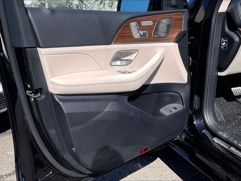 Used 2026 Mercedes-Benz GLS 450 4MATIC image 15