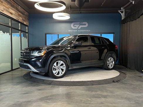 Used 2020 Volkswagen Atlas Cross Sport SEL image 7