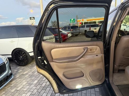 Used 2003 Toyota Sequoia SR5 image 28