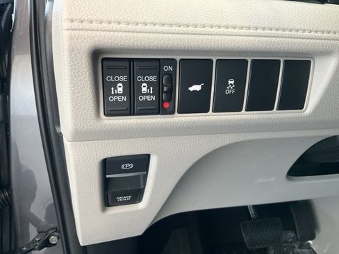 New 2026 Honda Odyssey EX-L image 9