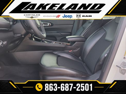 Used 2022 Jeep Compass Latitude FWD image 17